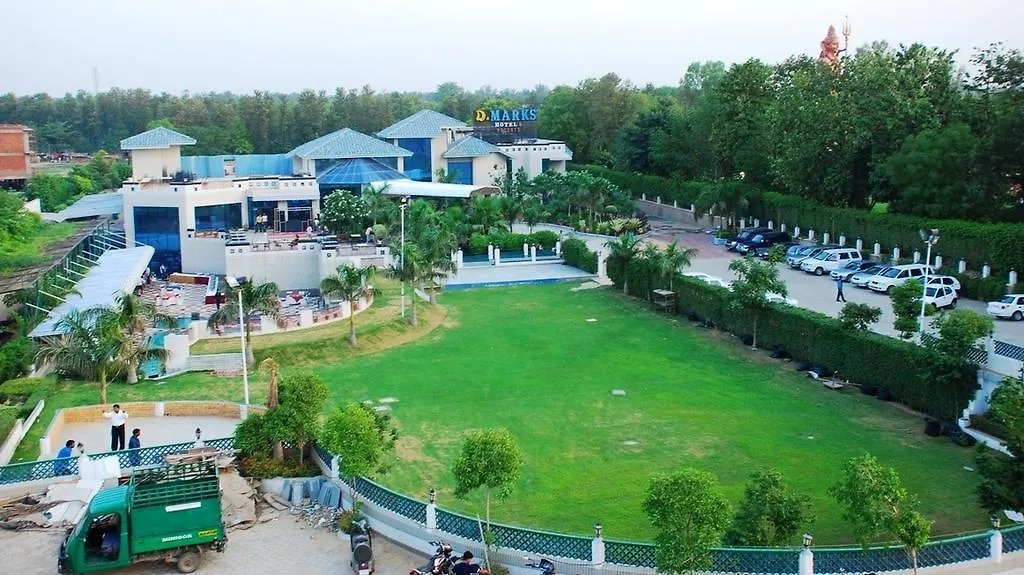 Dee Marks Airport Hotel & Resorts New Delhi 4*,